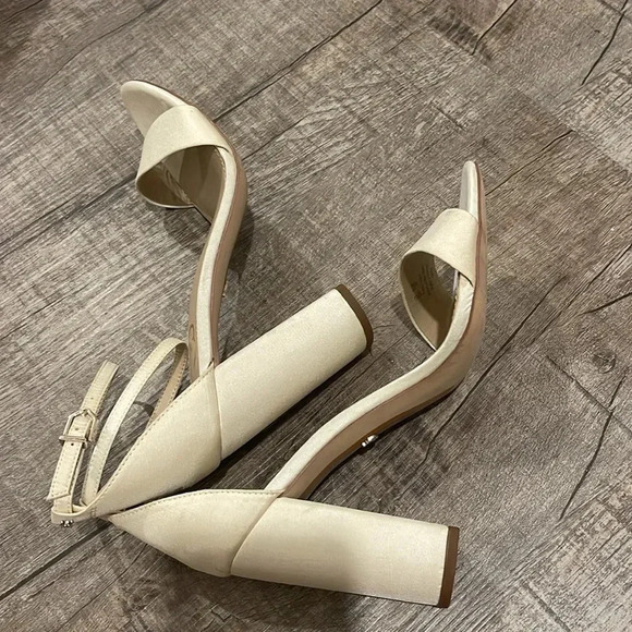 NWOB!! Sam Edelman - YARO BLOCK HEEL SANDAL - Pearl Ivory Silk - Size 9 - Picture 7 of 8